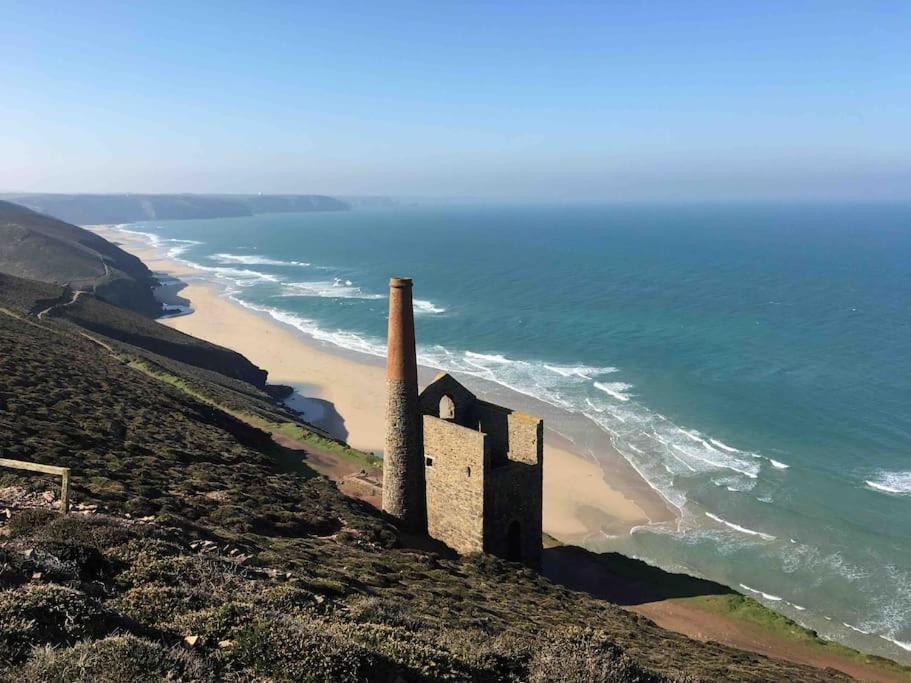 St Agnes Perfect Location, Hot Tub, Sea Views, Gym Apartamento Exterior foto
